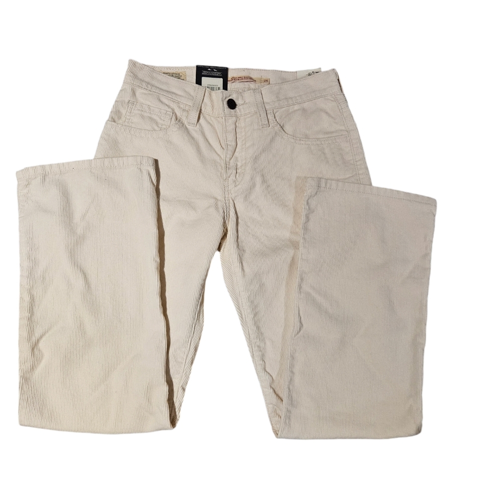 Ladies Levi's mid Rise corduroy